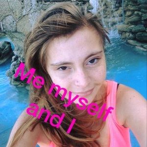 Meet your Posher, Kayla